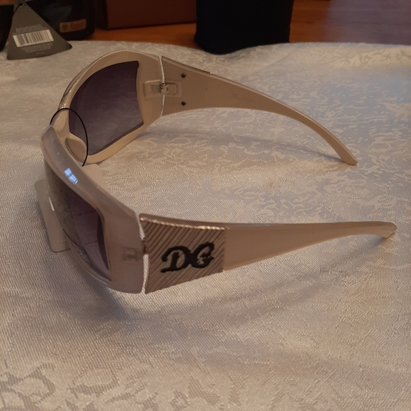 Ladies Sunglasses - Picture 2 of 7